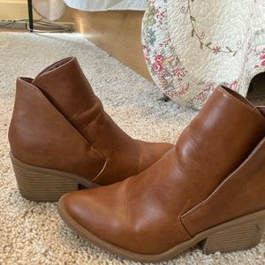 Apt 9 Ankle Boots
